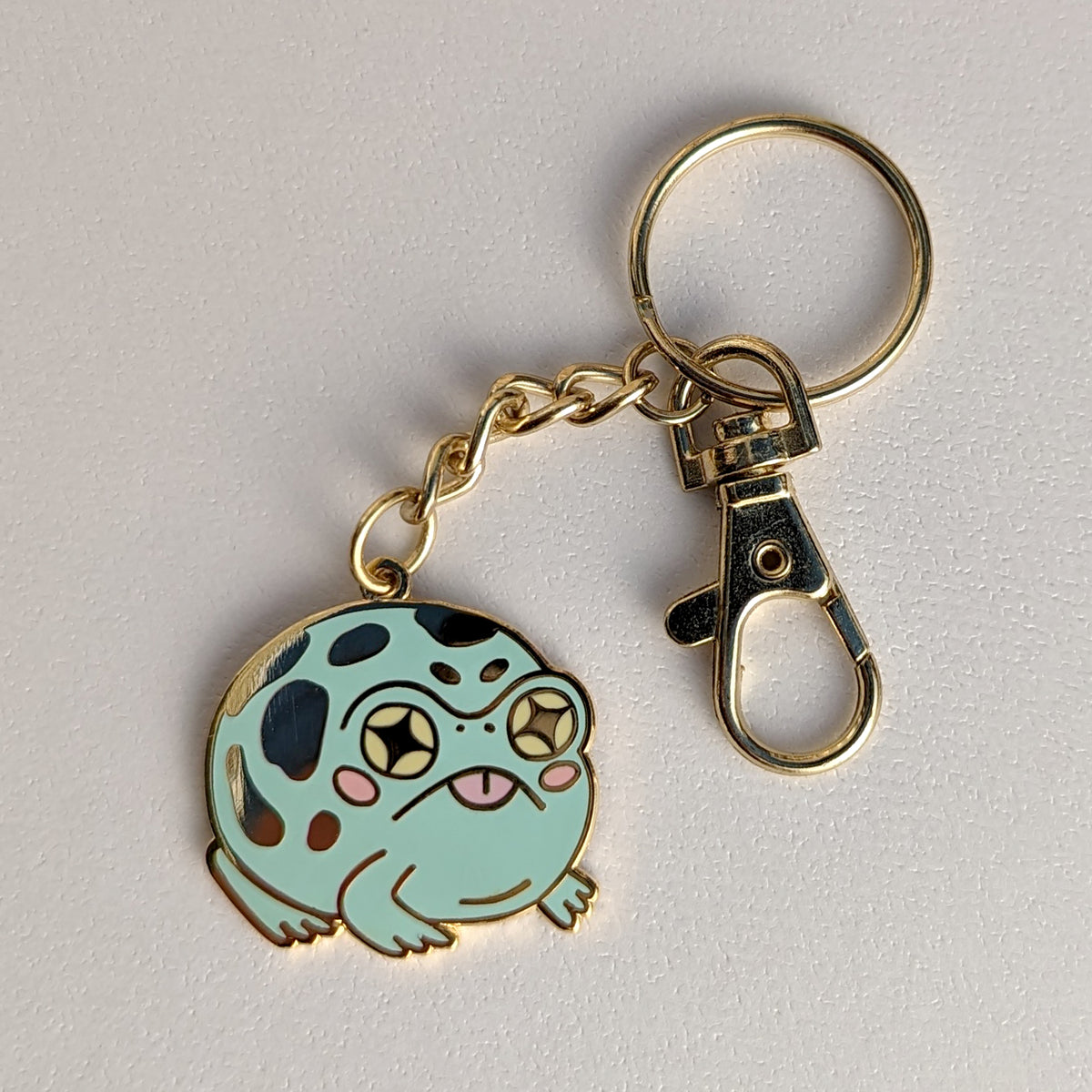 Angry Frog Enamel Keychain – JOJO & GUN Illustrated Goods